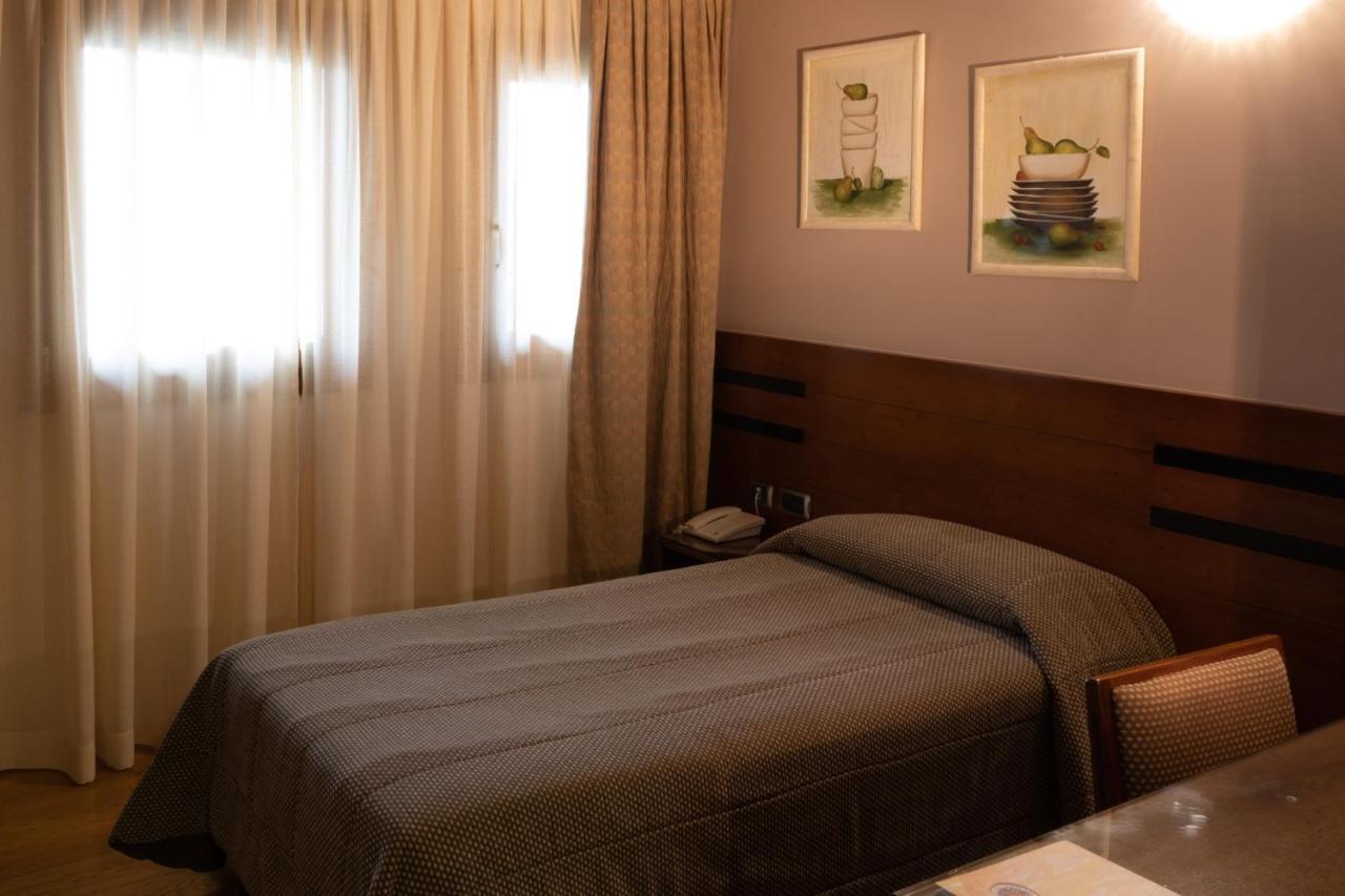 Hotel Locanda Al Sole Castello Di Godego Екстер'єр фото