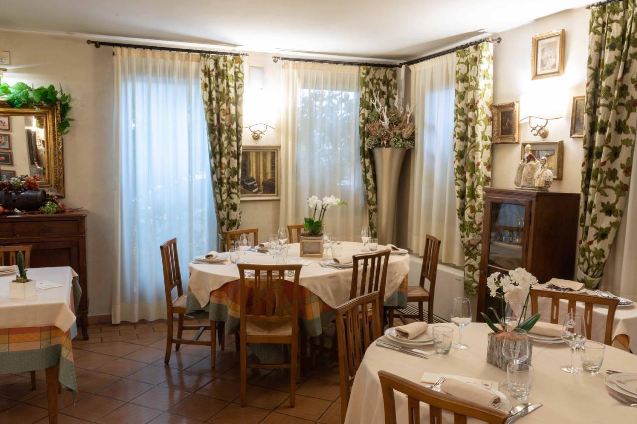 Hotel Locanda Al Sole Castello Di Godego Екстер'єр фото